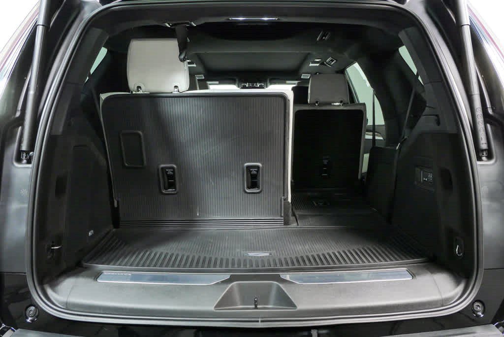 Certified 2026 Cadillac Escalade Platinum Sport w/ LPO, ONYX Package AWD/4WD image 2