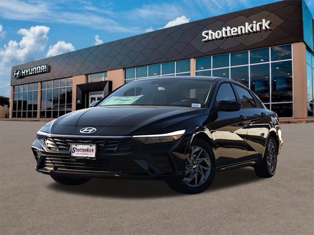 New 2025 Hyundai Elantra Blue