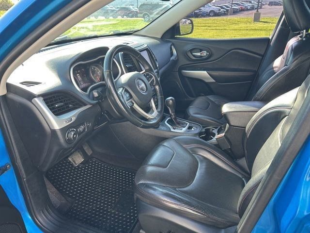 Used 2018 Jeep Cherokee Trailhawk w/ Quick Order Package 27L image 11