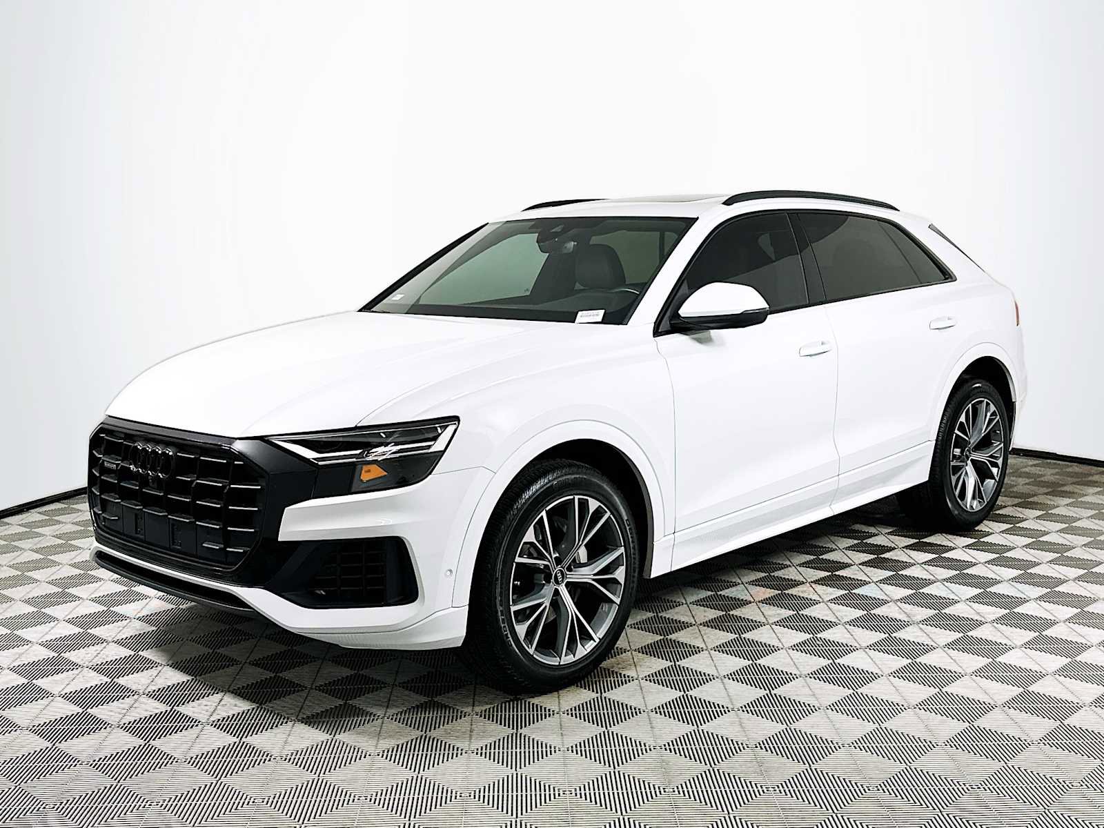 Used 2021 Audi Q8 Premium image 3