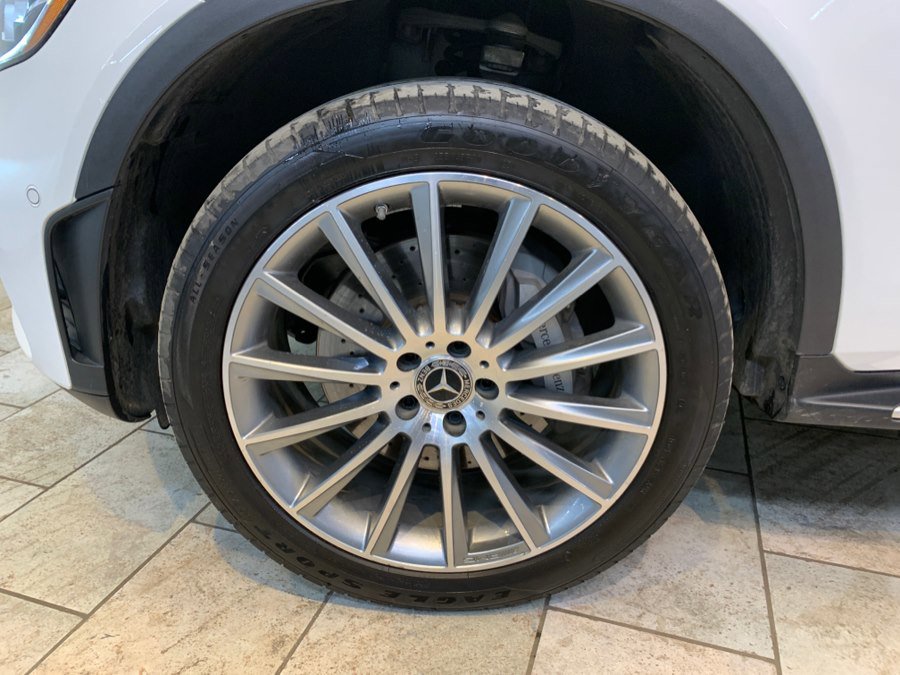 Used 2022 Mercedes-Benz GLC 300 4MATIC Coupe image 12