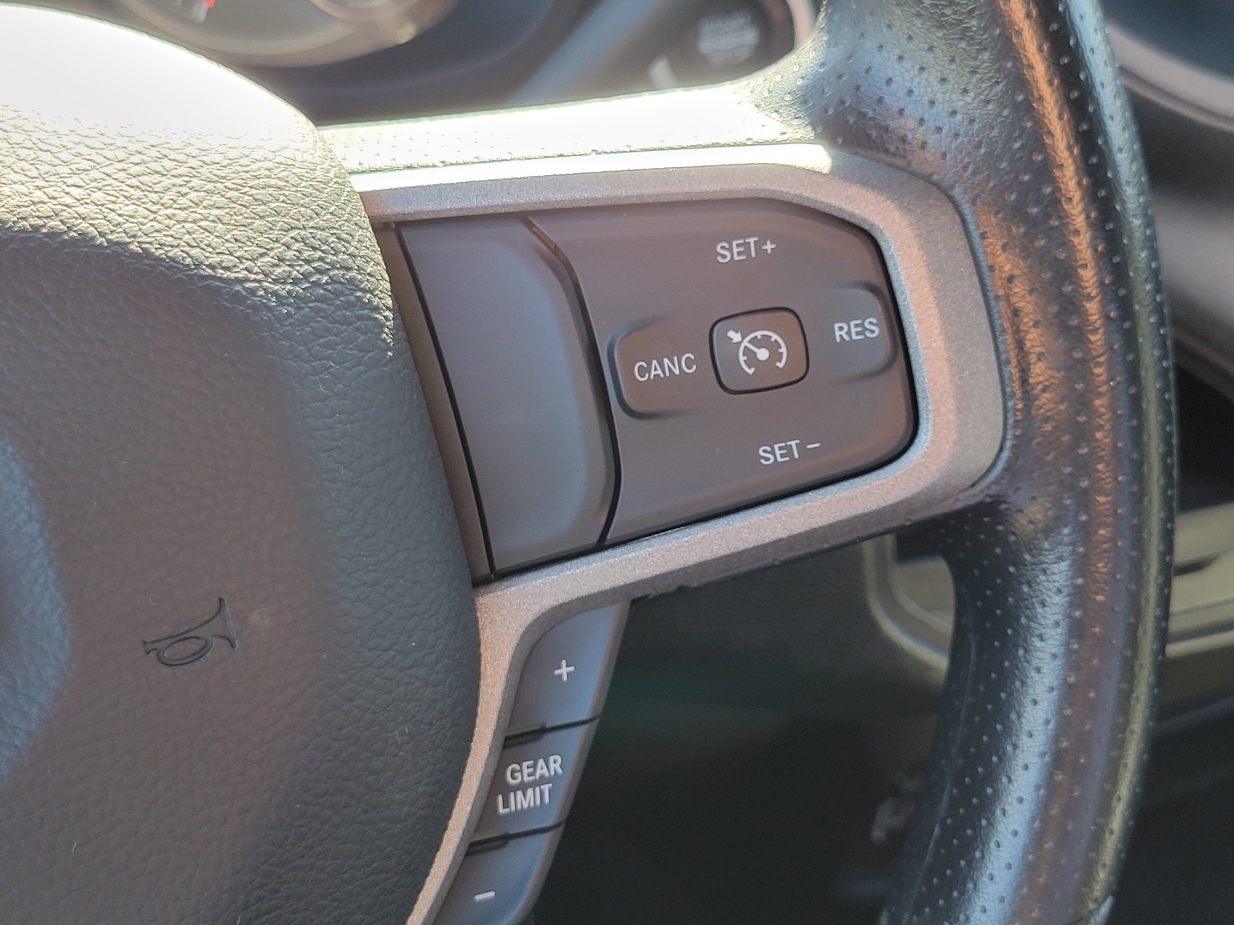 Used 2024 RAM 2500 Tradesman w/ Chrome Appearance Group image 12