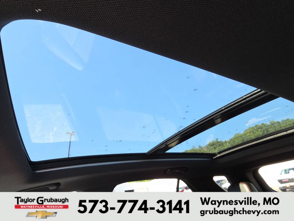Used 2024 Chevrolet Equinox RS w/ RS Leather Package AWD/4WD image 26