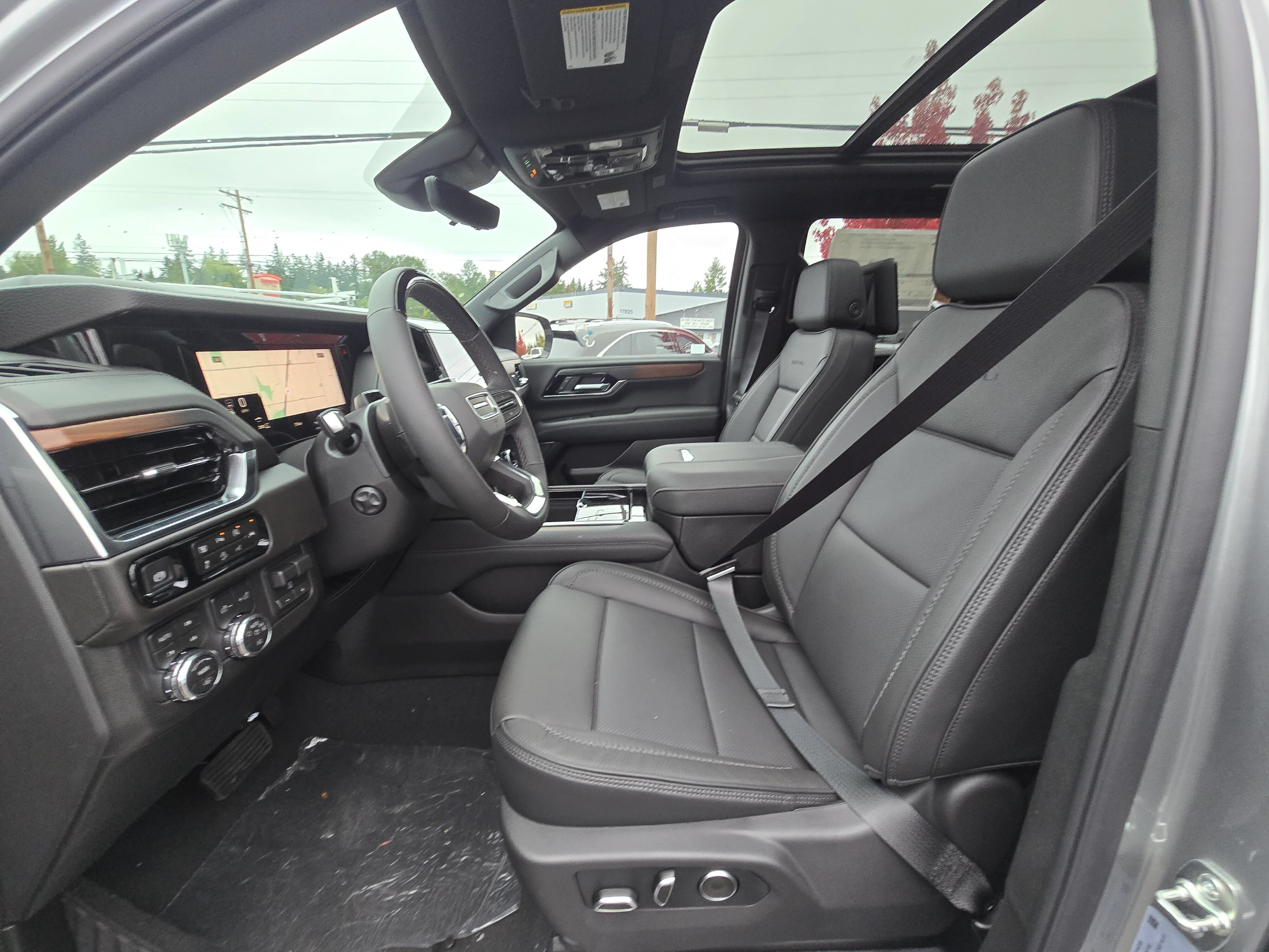 New 2026 GMC Yukon Denali w/ Denali Reserve Package AWD/4WD image 16