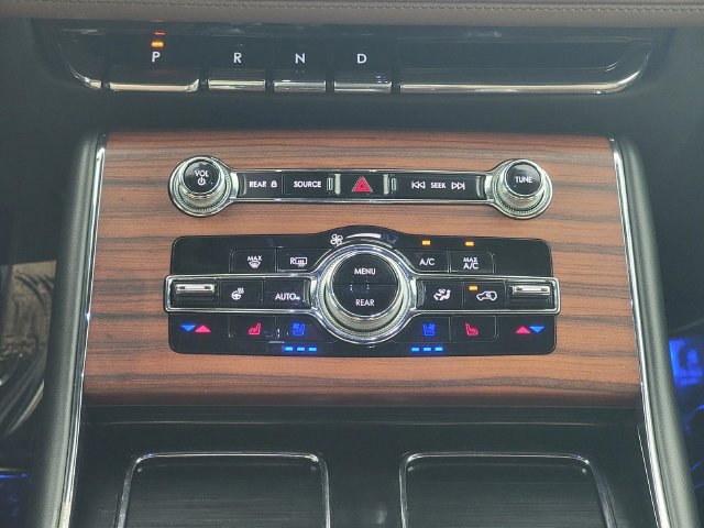 Used 2023 Lincoln Aviator Reserve w/ Equipment Group 201A AWD/4WD image 22