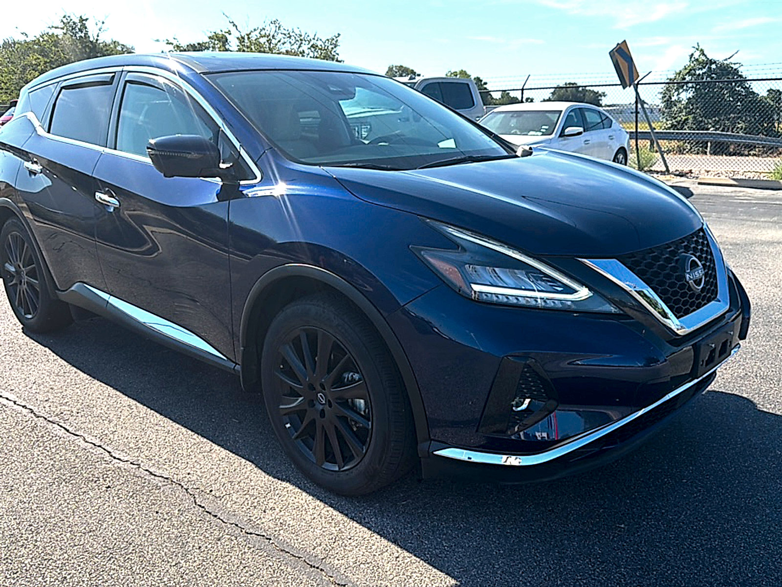 Used 2024 Nissan Murano SL FWD image 3