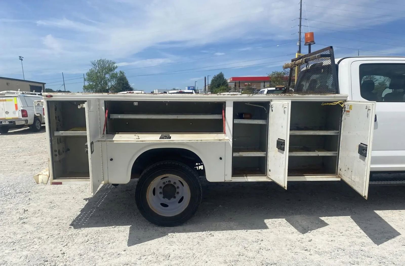Used 2018 Ford F450 XL w/ Power Equipment Group RWD image 3
