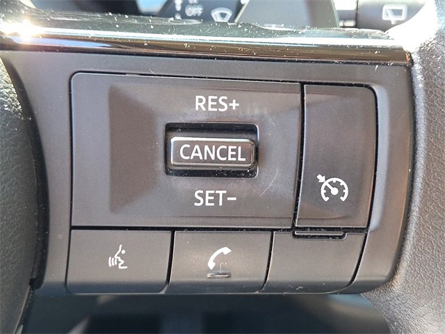 Used 2022 Nissan Pathfinder S image 23