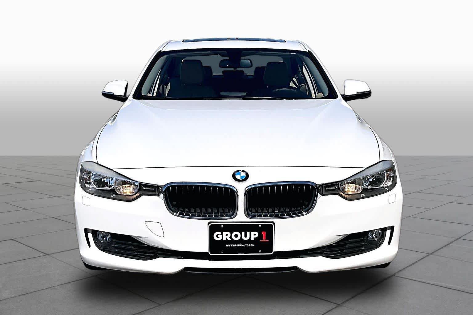 Used 2013 BMW 328i xDrive Sedan AWD/4WD image 4