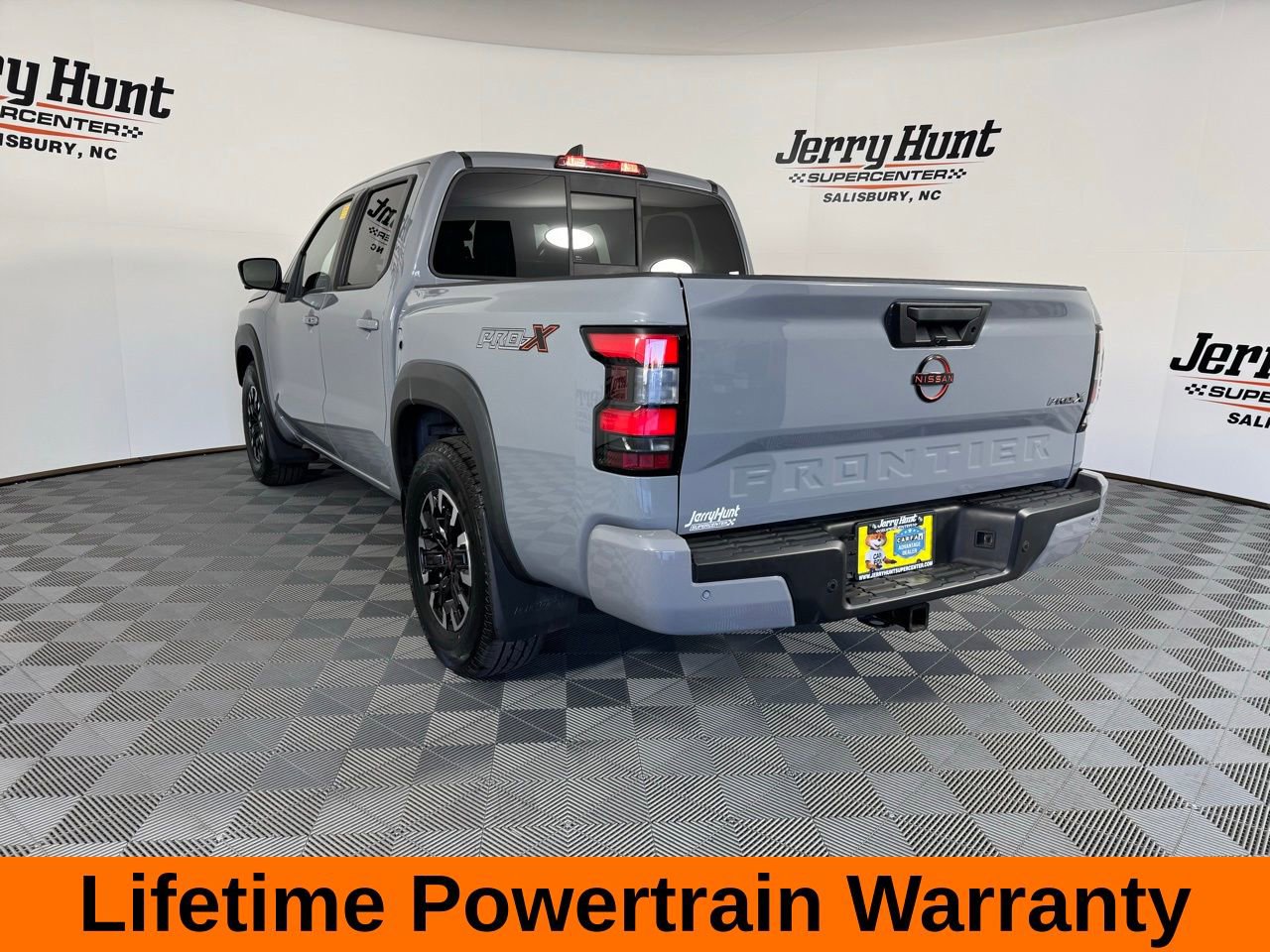 Used 2022 Nissan Frontier Pro-X image 7