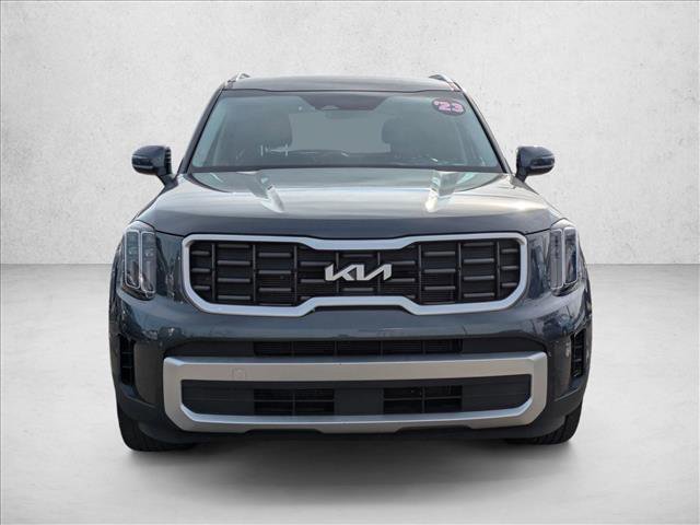 Used 2023 Kia Telluride S image 2