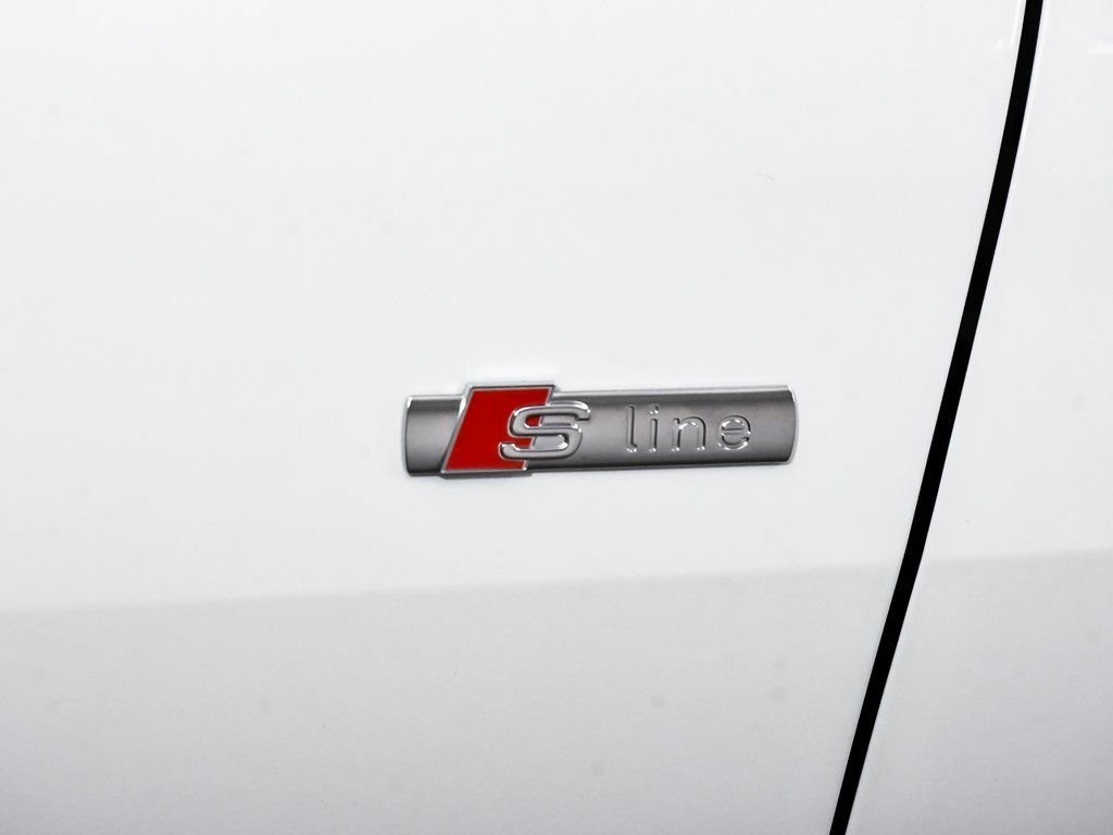 Used 2024 Audi Q4 e-tron Premium Plus w/ Premium Plus image 81