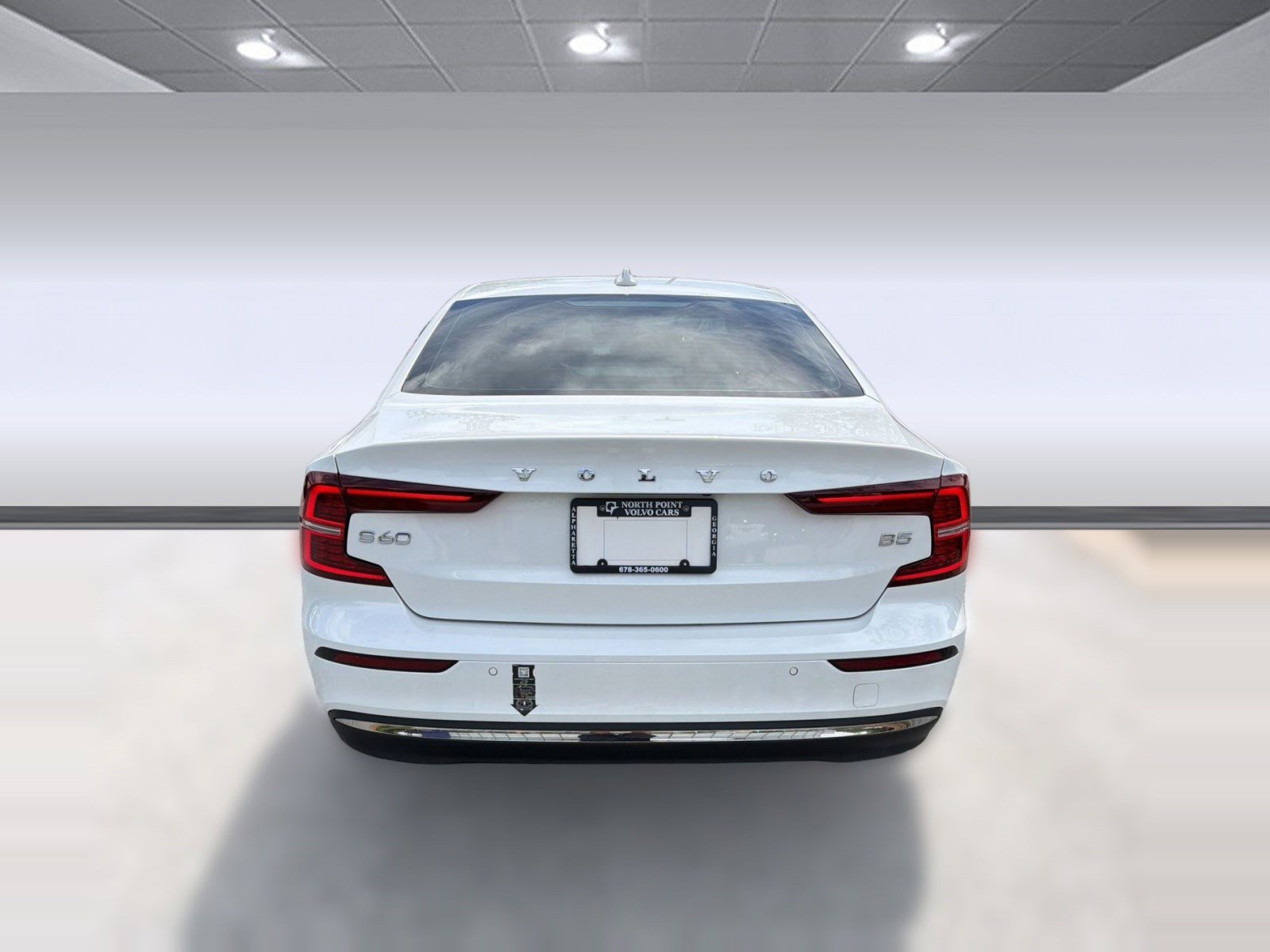 Used 2023 Volvo S60 B5 Ultimate w/ Protection Package Premier image 10