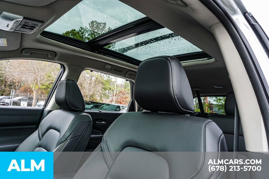 Used 2025 Nissan Pathfinder SL w/ SL Premium Package image 18