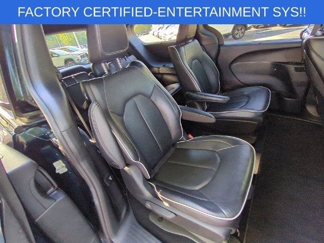 Certified 2023 Chrysler Pacifica Limited w/ Uconnect Theater Family Group FWD image 35
