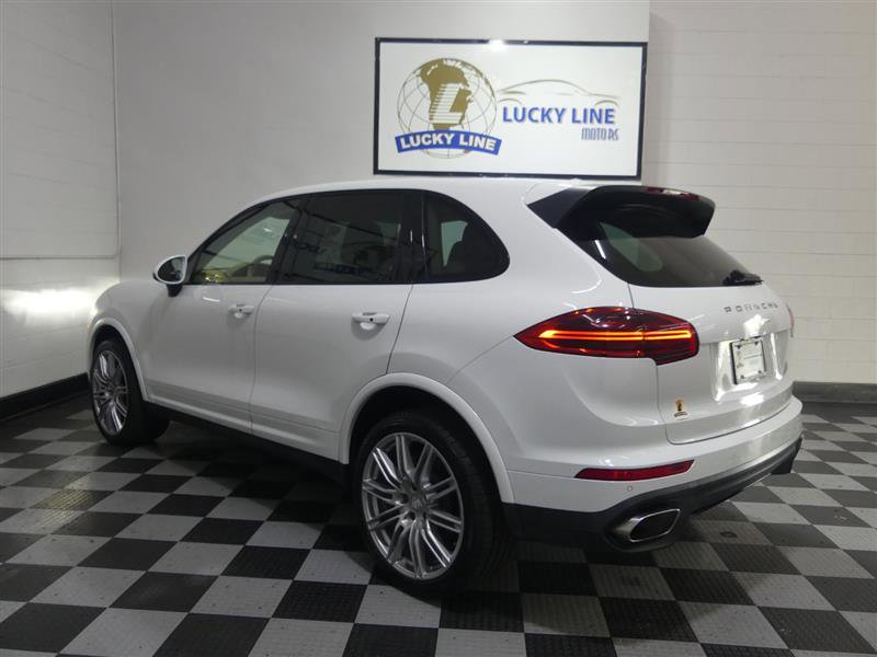 Used 2017 Porsche Cayenne Platinum Edition AWD/4WD image 11
