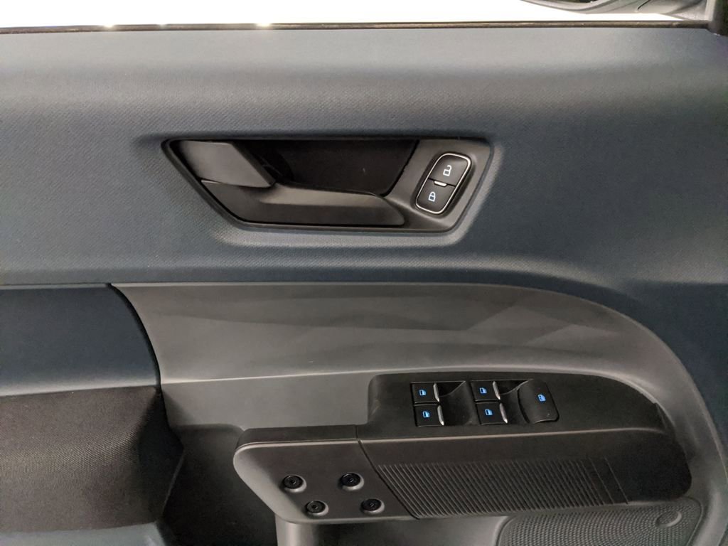 New 2026 Ford Maverick XL image 17