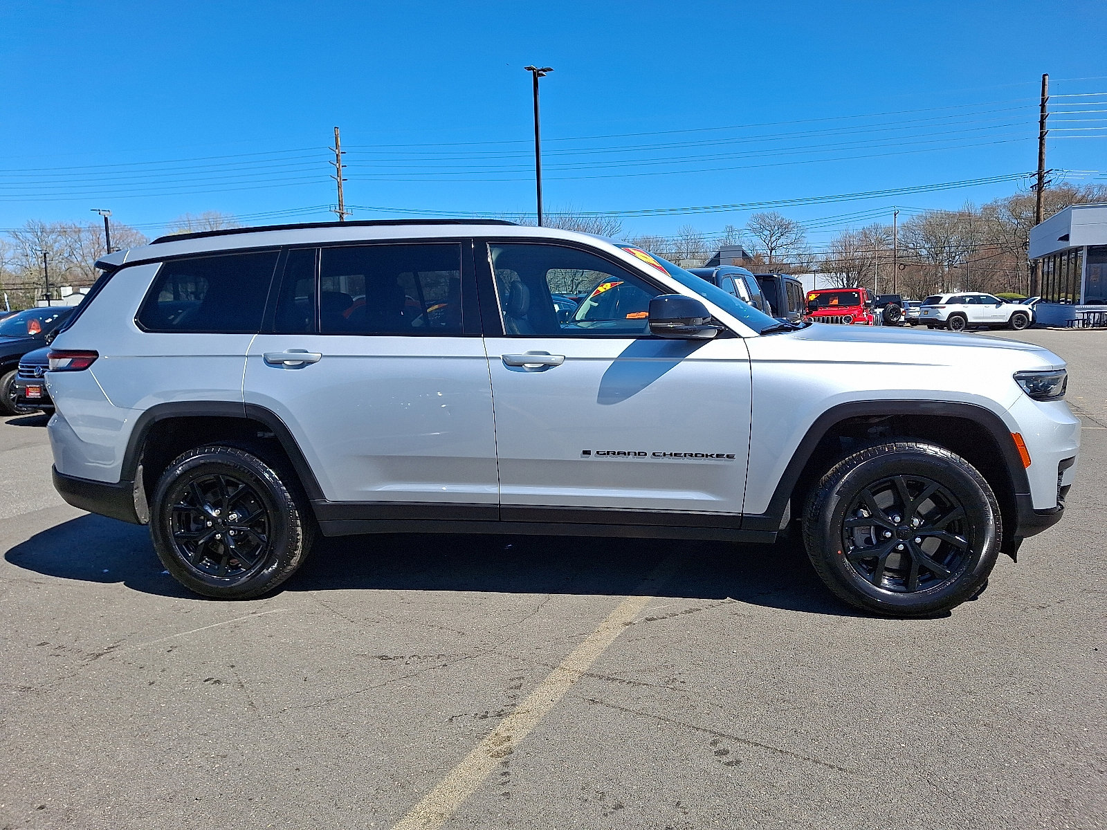Certified 2025 Jeep Grand Cherokee L Altitude image 7
