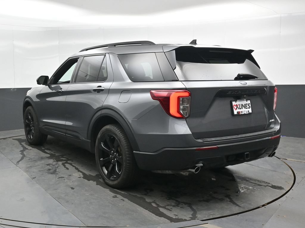 Used 2023 Ford Explorer ST-Line w/ Class IV Trailer Tow Package AWD/4WD image 9