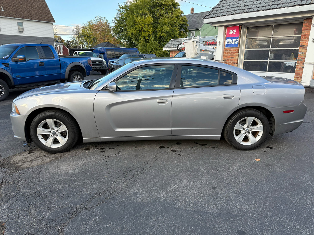 Used 2014 Dodge Charger SE image 8