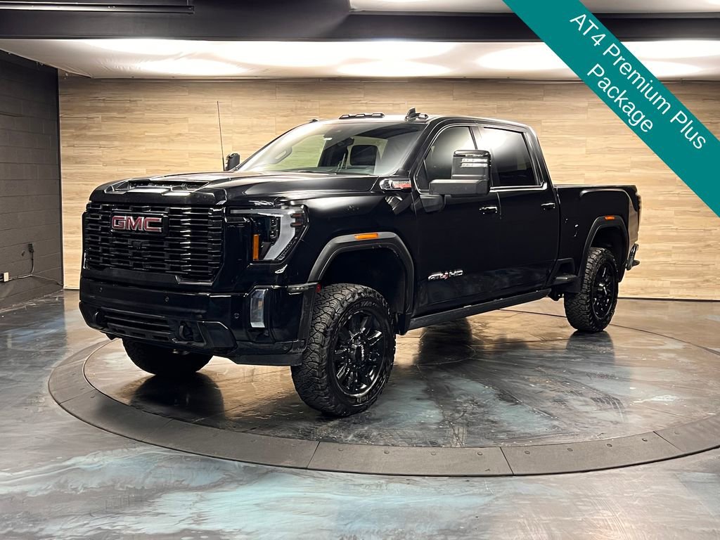Used 2024 GMC Sierra 2500 AT4 w/ AT4 Premium Plus Package AWD/4WD image 4