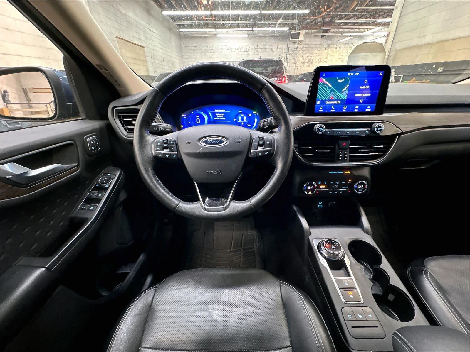 Used 2020 Ford Escape Titanium w/ Titanium Premium Package 2.0 AWD/4WD image 8