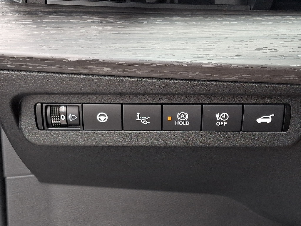 Certified 2024 Nissan Ariya AWD image 26