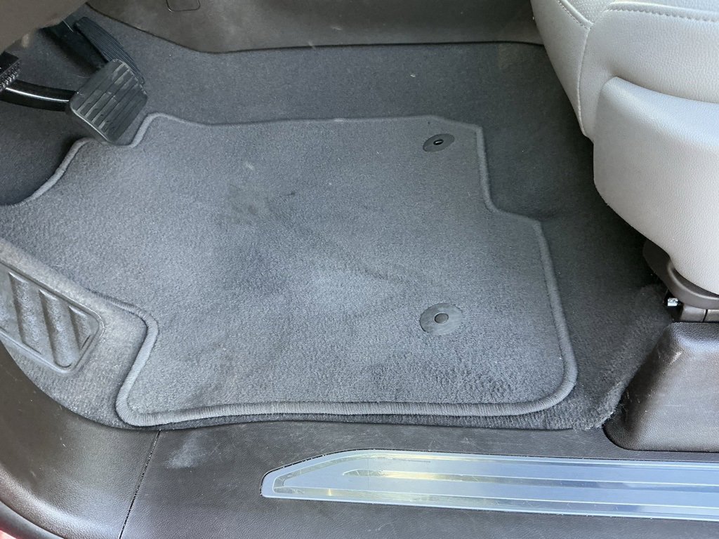 Used 2024 GMC Sierra 3500 SLT w/ SLT Convenience Package image 74