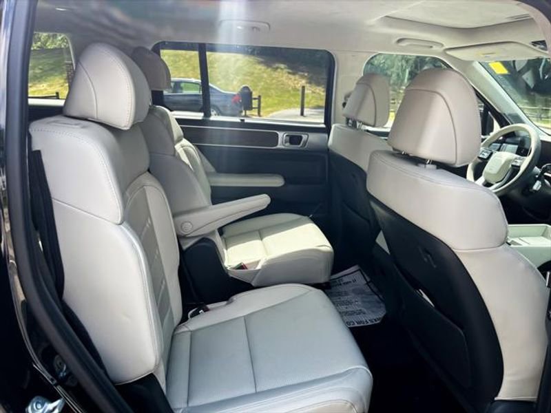 Used 2025 Hyundai Santa Fe Calligraphy image 22