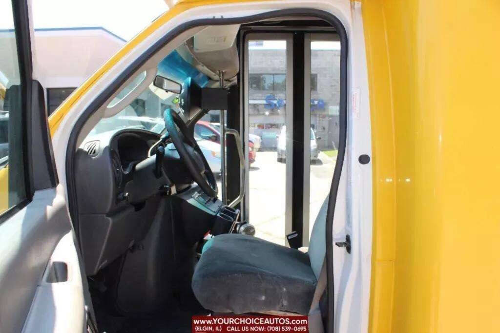 Used 2006 Ford E-450 and Econoline 450 image 34