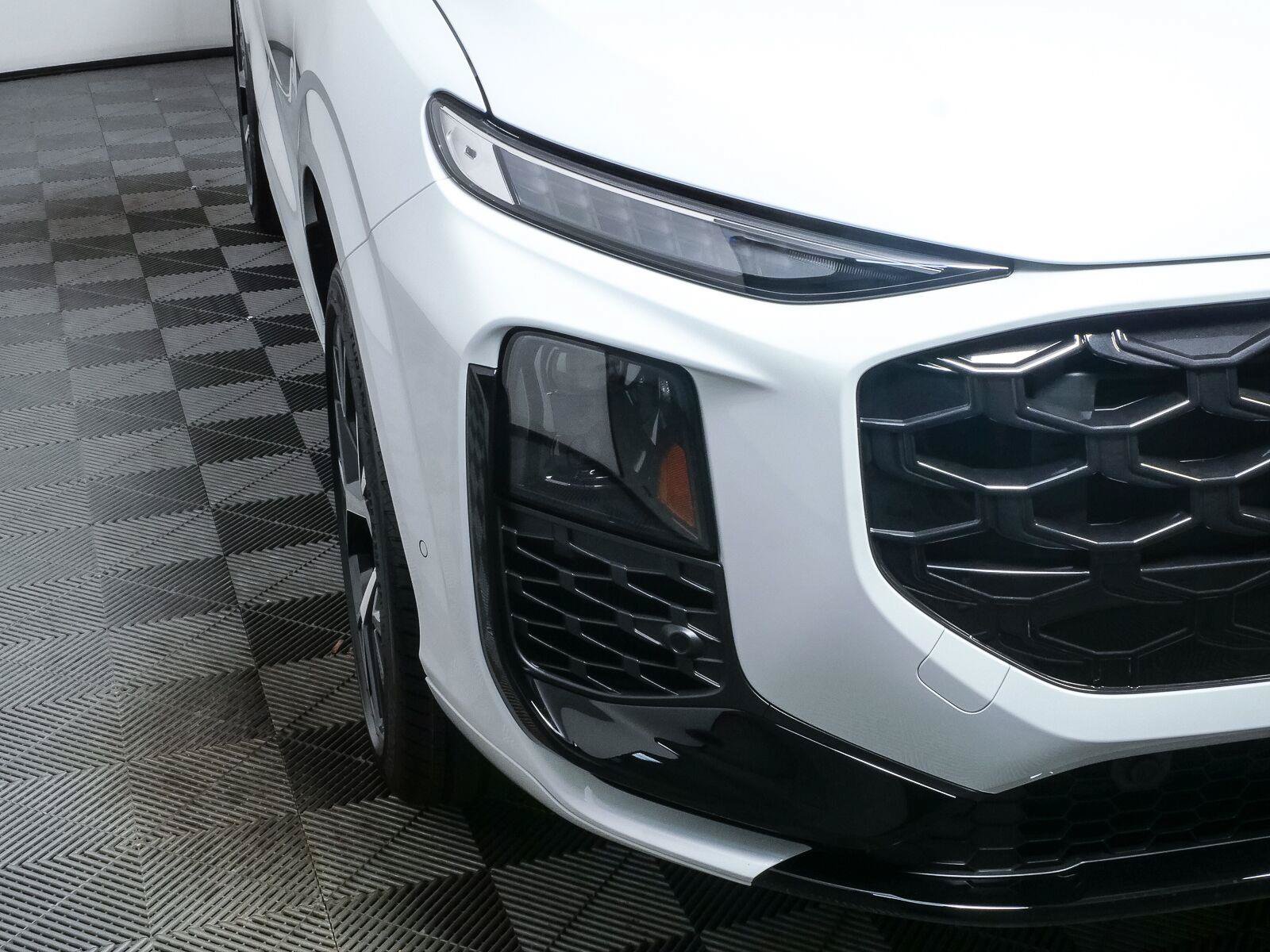 New 2026 Audi Q3 quattro 2.0T AWD/4WD image 38