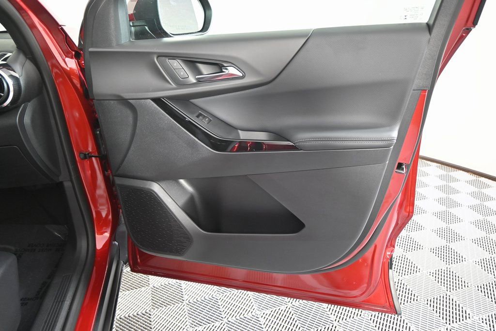 New 2026 Chevrolet Equinox LT w/ Convenience Package II image 12