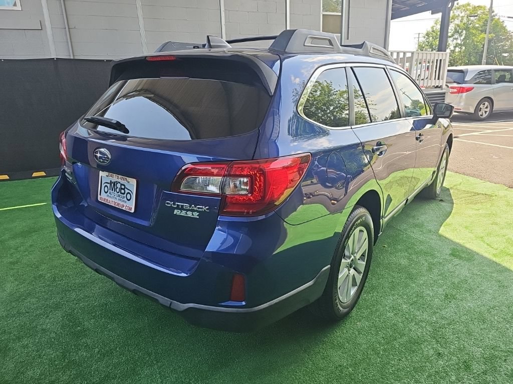 Used 2017 Subaru Outback 2.5i Premium AWD/4WD image 4