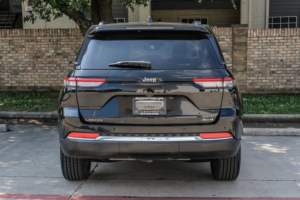 Used 2022 Jeep Grand Cherokee Limited AWD/4WD image 19