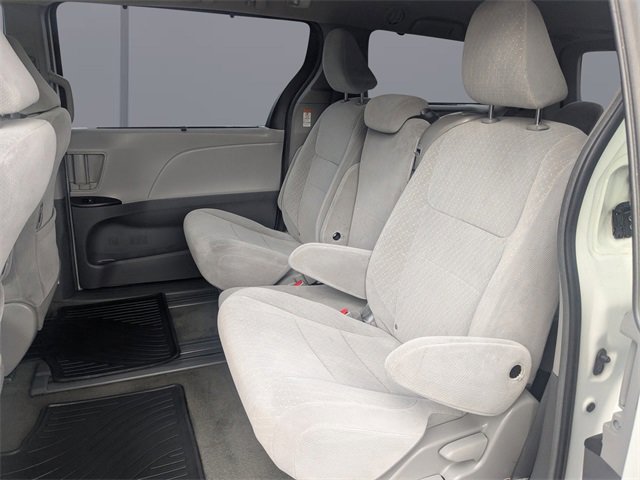 Used 2019 Toyota Sienna LE image 15