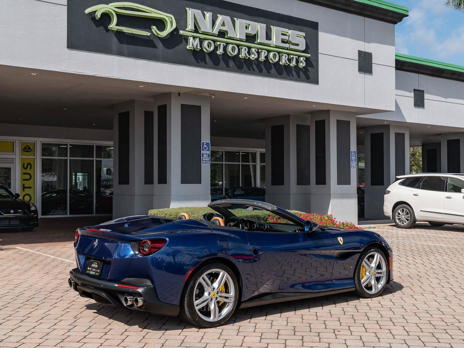 Used 2019 Ferrari Portofino RWD image 31