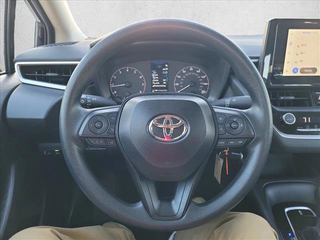 Used 2025 Toyota Corolla LE image 18