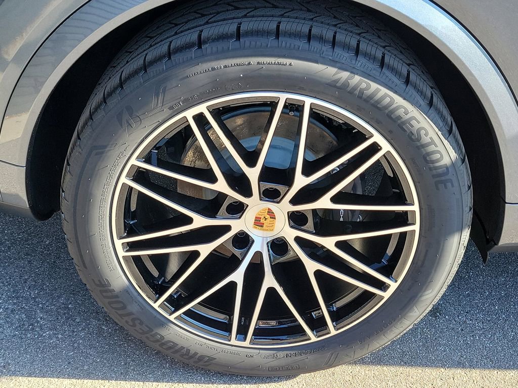 New 2026 Porsche Cayenne Coupe image 14