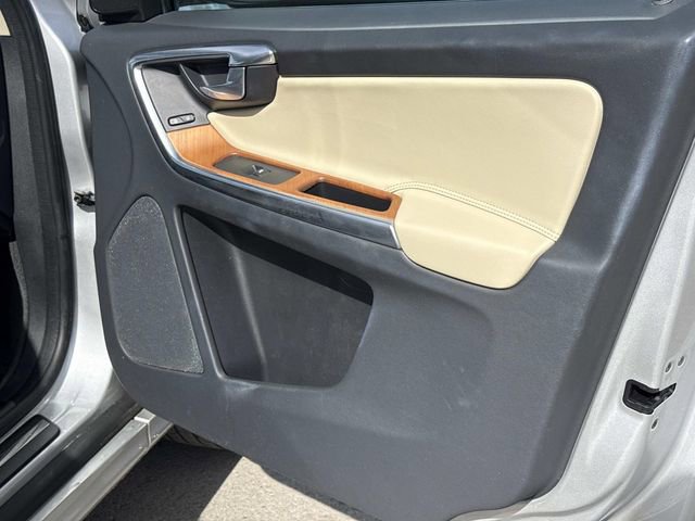 Used 2017 Volvo XC60 T5 Inscription w/ Preferred Option Package image 17