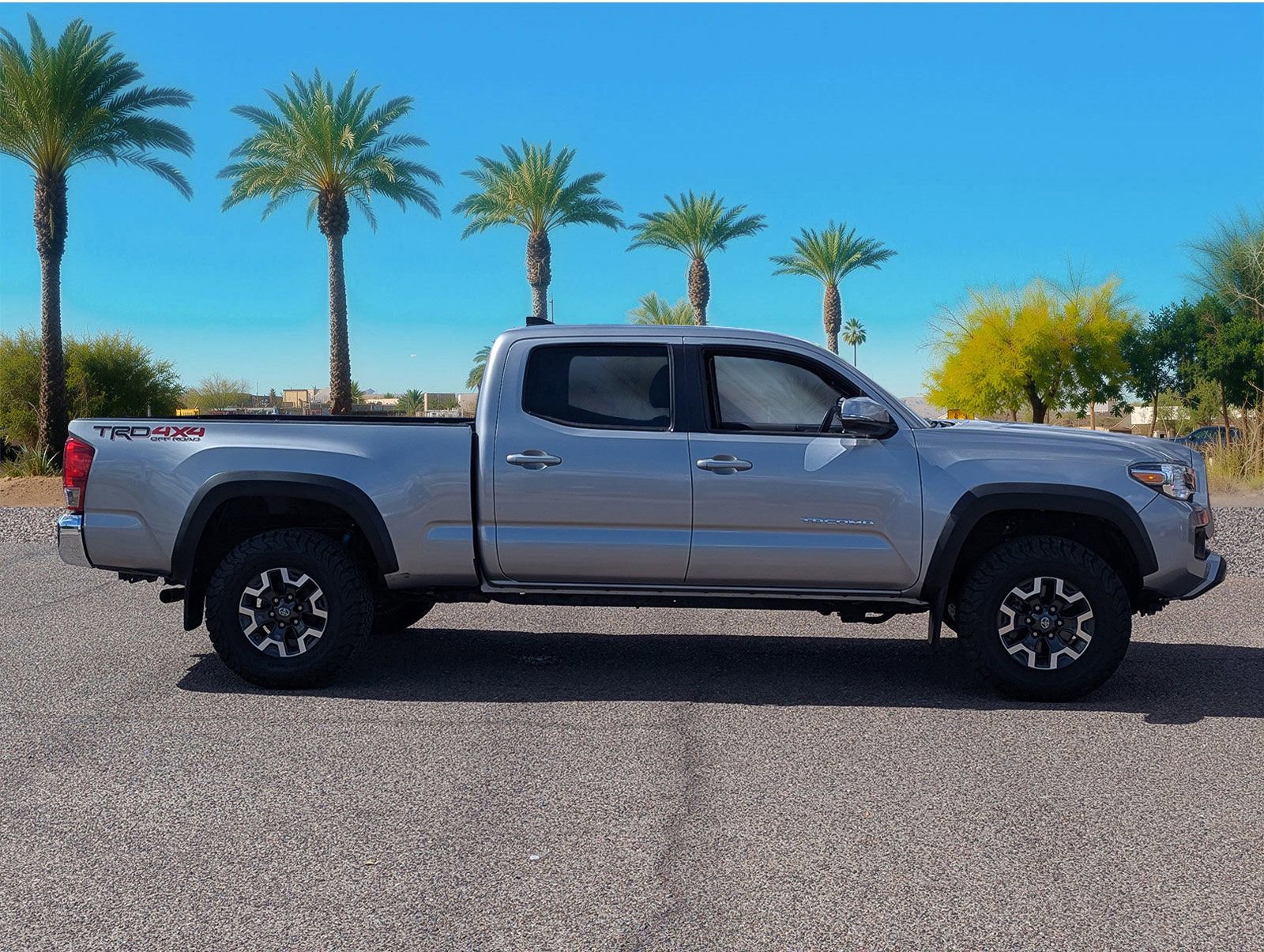 Used 2017 Toyota Tacoma TRD Off-Road w/ Tow Package image 6