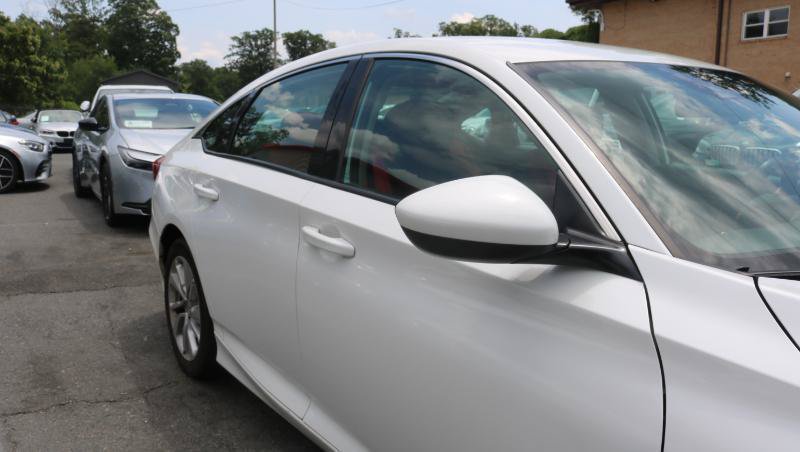 Used 2018 Honda Accord LX image 3