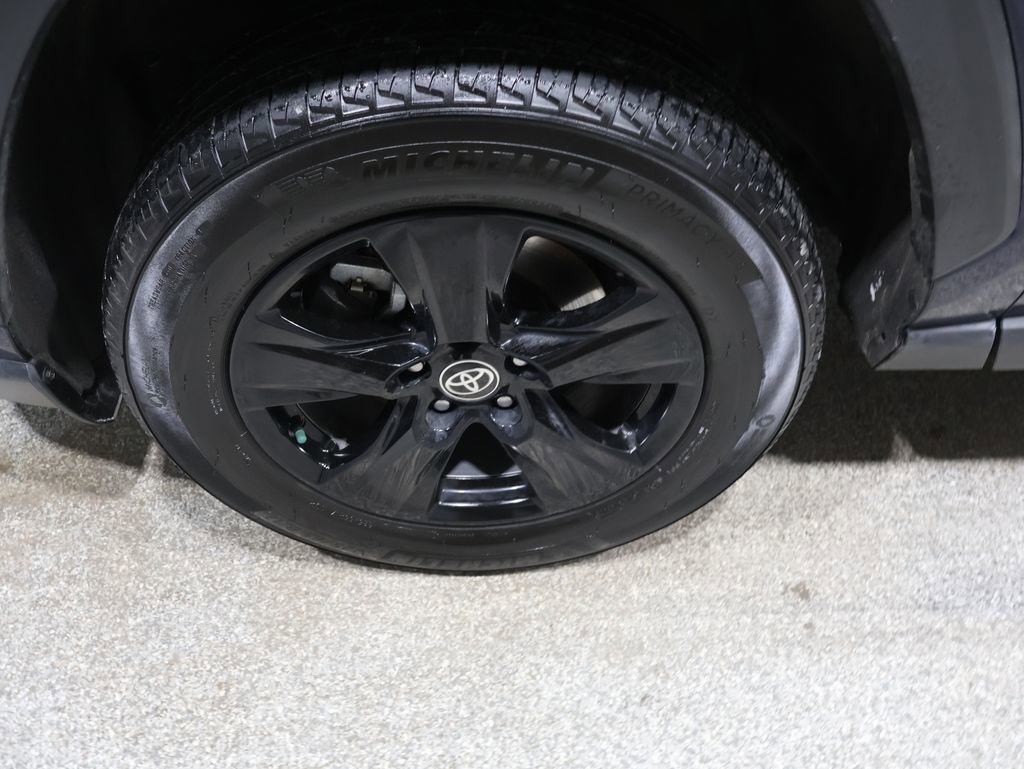 Used 2023 Toyota RAV4 XLE image 9