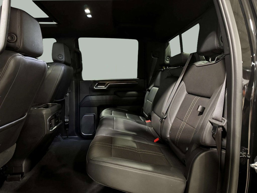 Used 2024 Chevrolet Silverado 2500 High Country w/ High Country Premium Package image 19