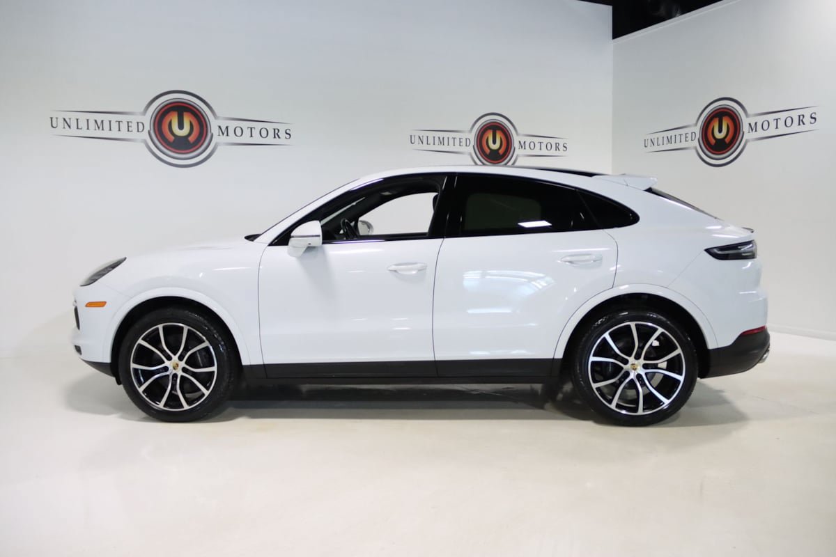 Used 2023 Porsche Cayenne Coupe w/ Towing Package w/o Tow Ball AWD/4WD image 35