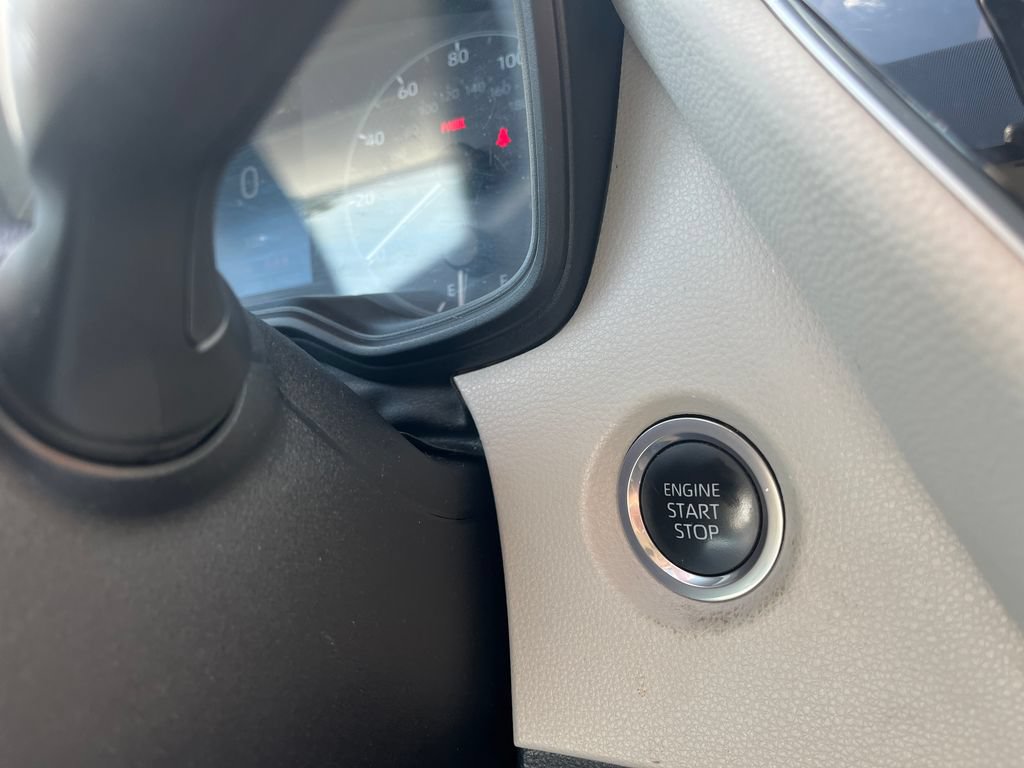 Used 2024 Toyota Corolla LE w/ LE Convenience Package FWD image 18