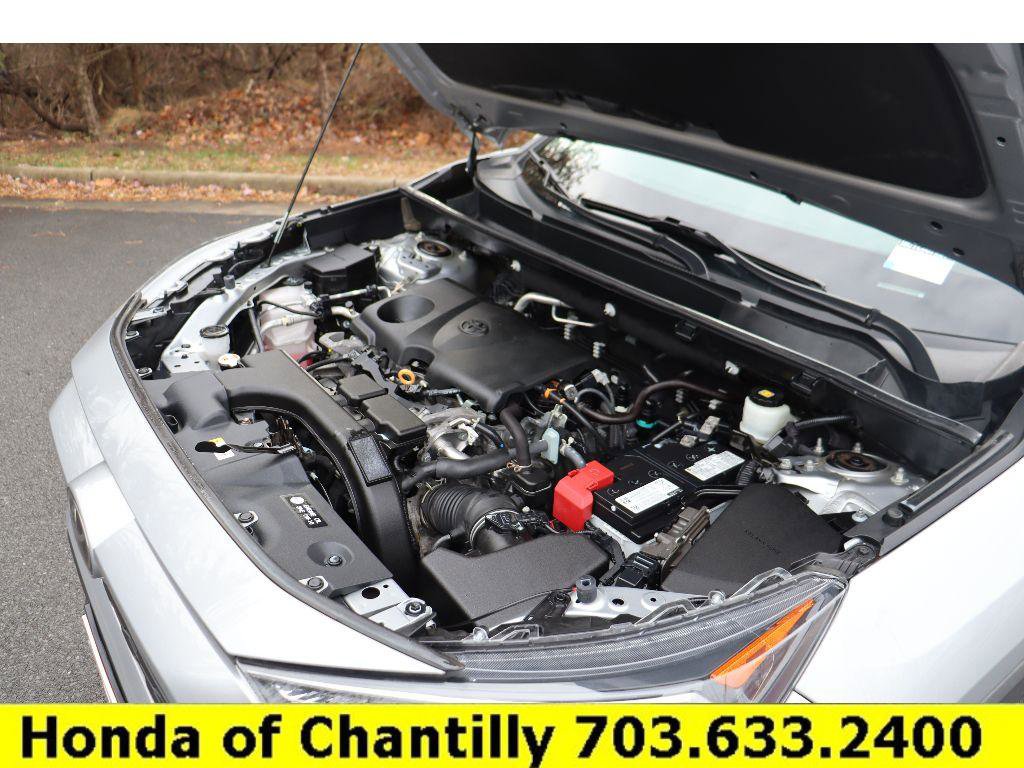Used 2021 Toyota RAV4 XLE image 32
