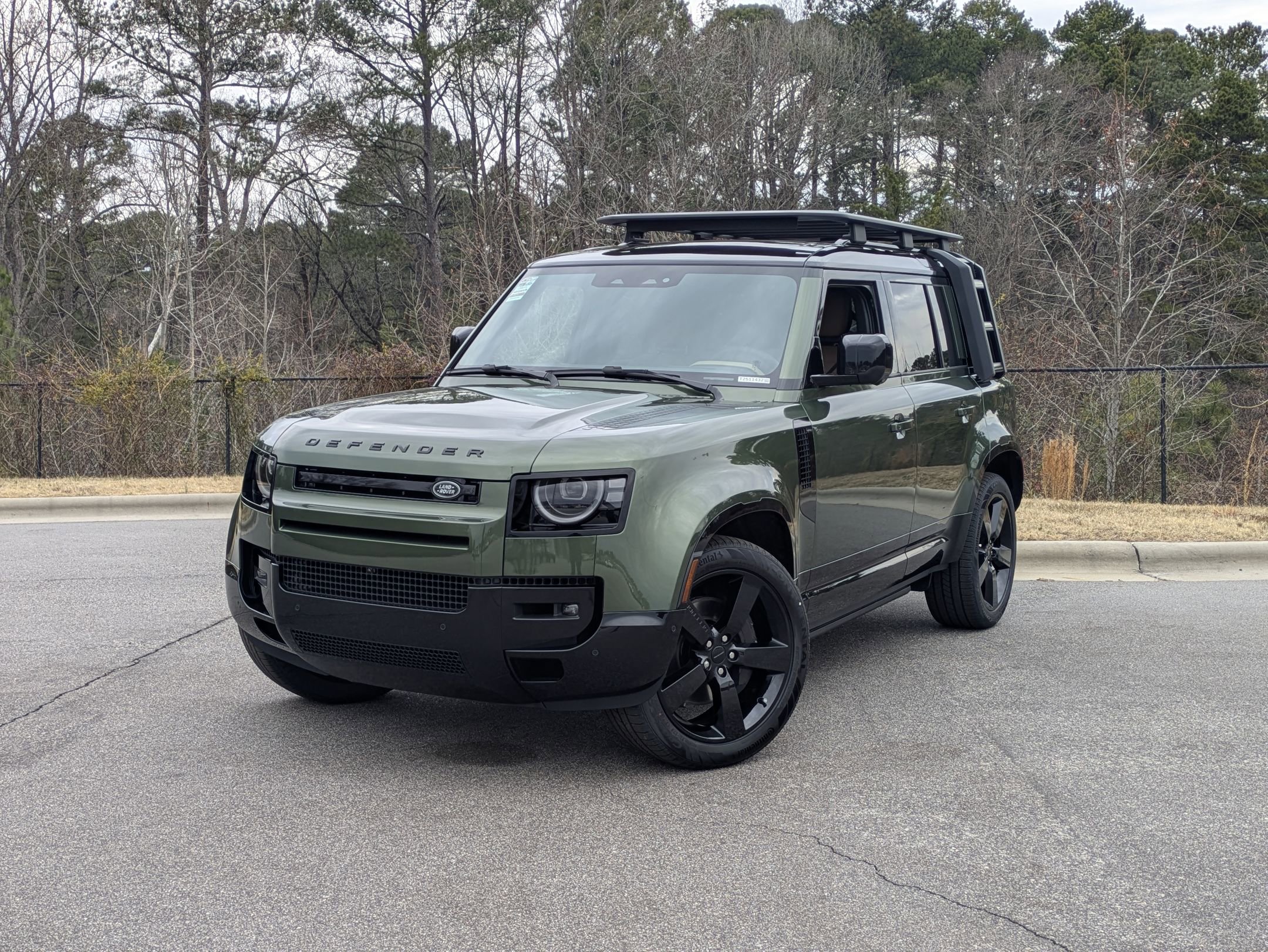 New 2026 Land Rover Defender 110 X-Dynamic SE image 1