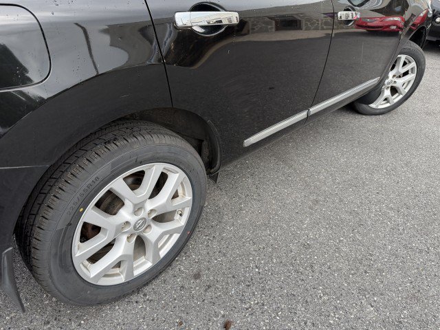 Used 2013 Nissan Rogue SL AWD/4WD image 29