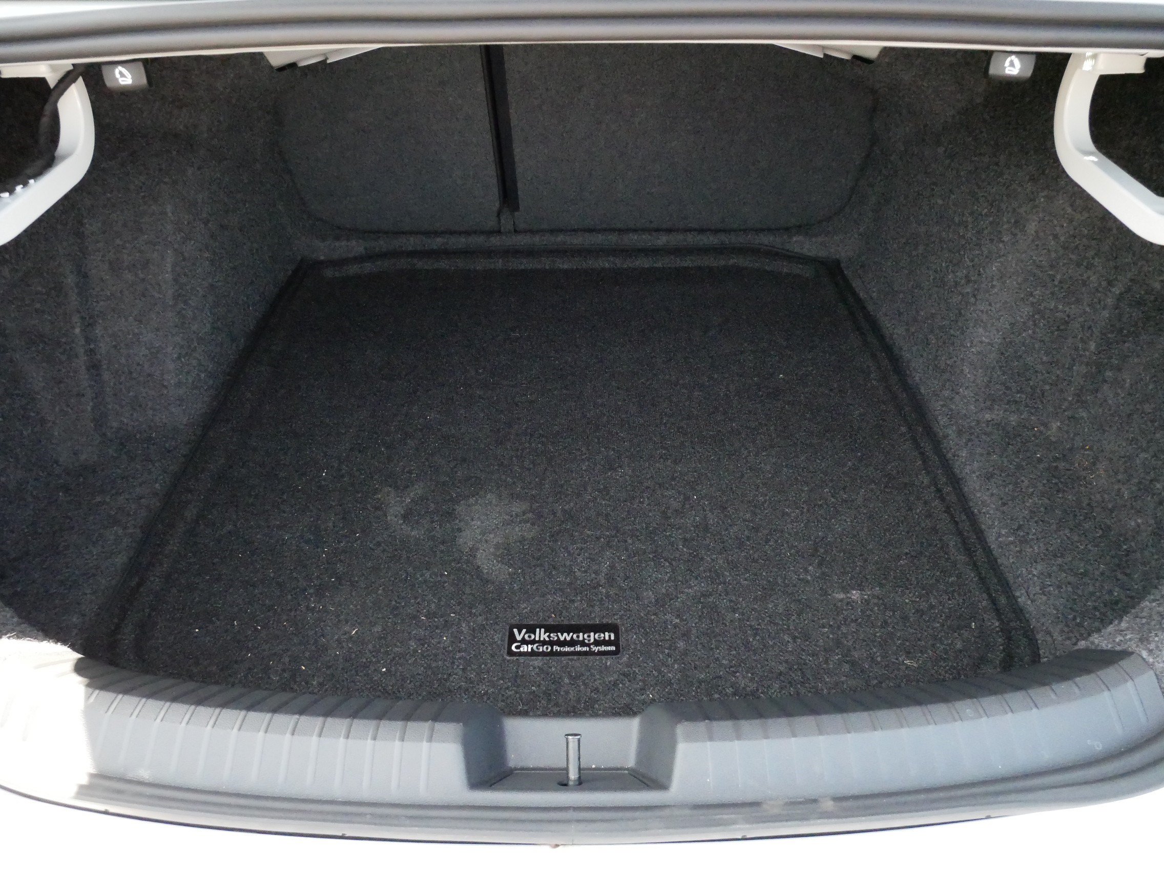 Certified 2025 Volkswagen Jetta Sport FWD image 18
