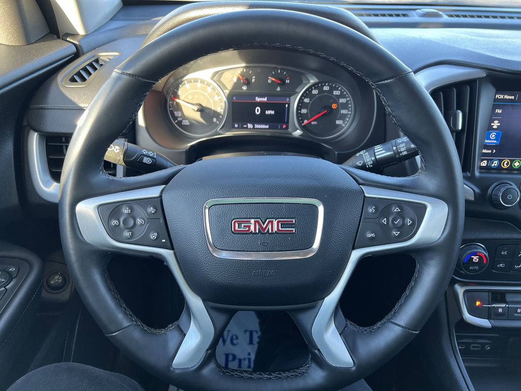 Used 2024 GMC Terrain SLT image 10